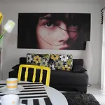 Apartment Optimist *