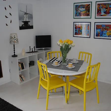 Optimist Apartment *