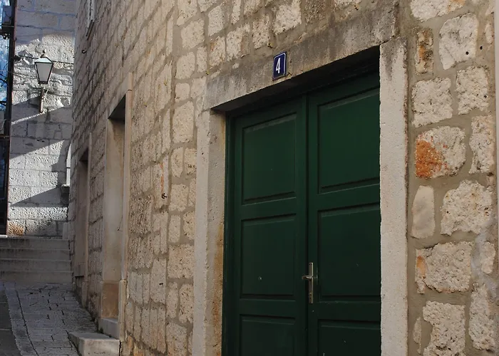 Apartment Optimist Makarska