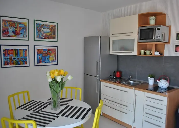 Optimist Apartment